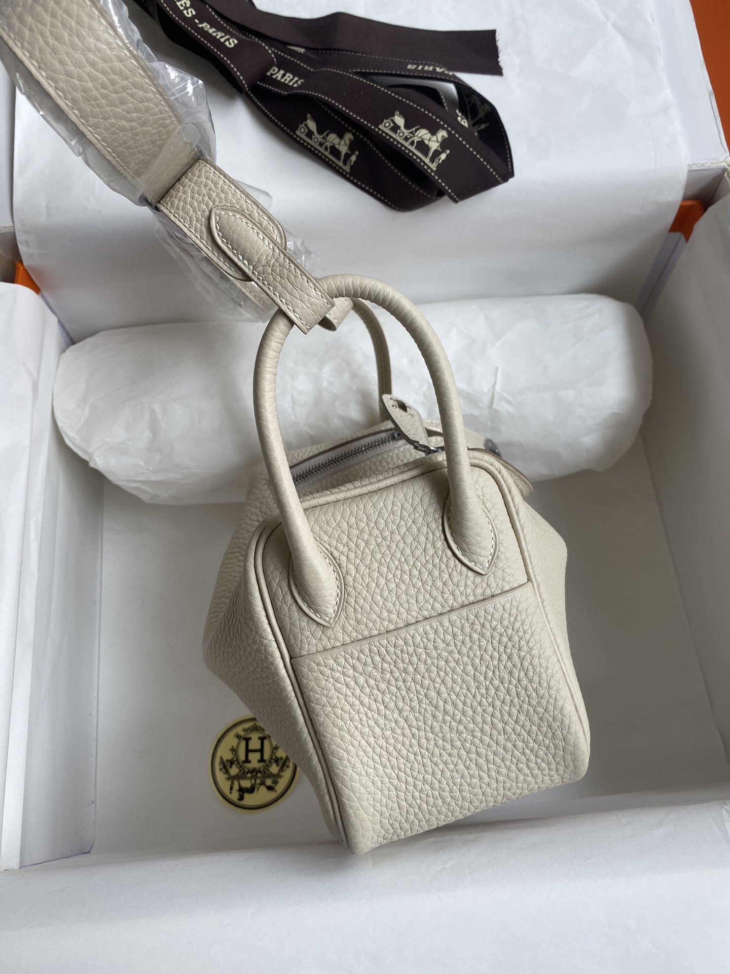 Hermes Mini Lindy 19cm Handbag Shoulder Bag In White Clemence Leather